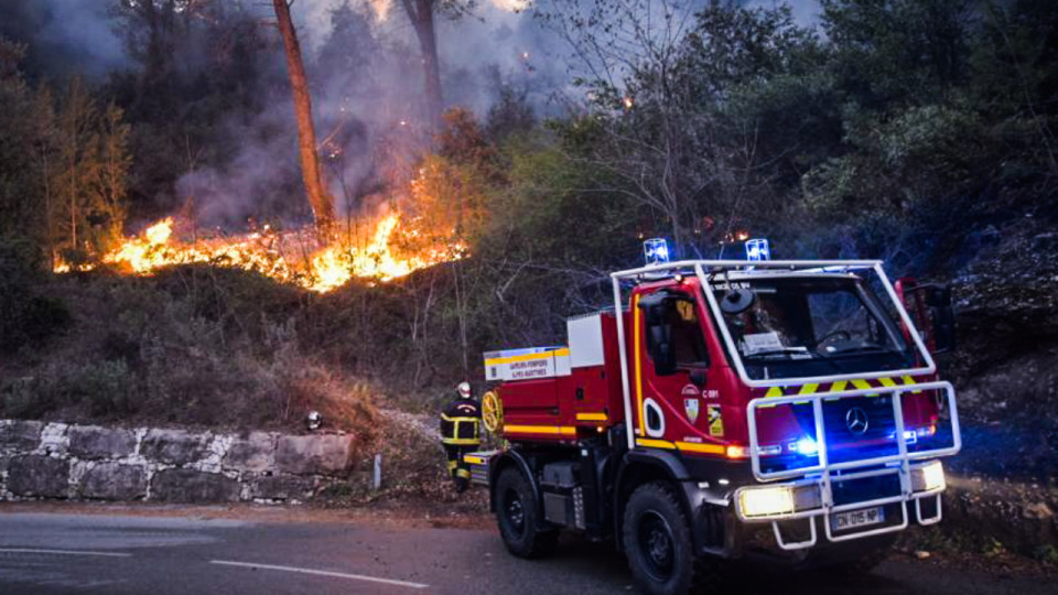 Une dizaine d’hectares ravagés par un incendie à Nice