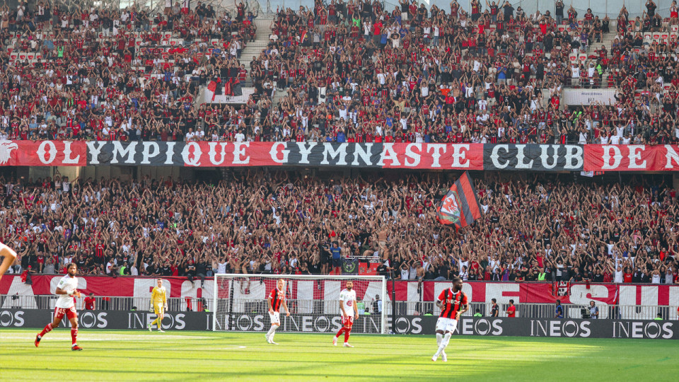Nice va déjà changer la pelouse de l'Allianz Riviera