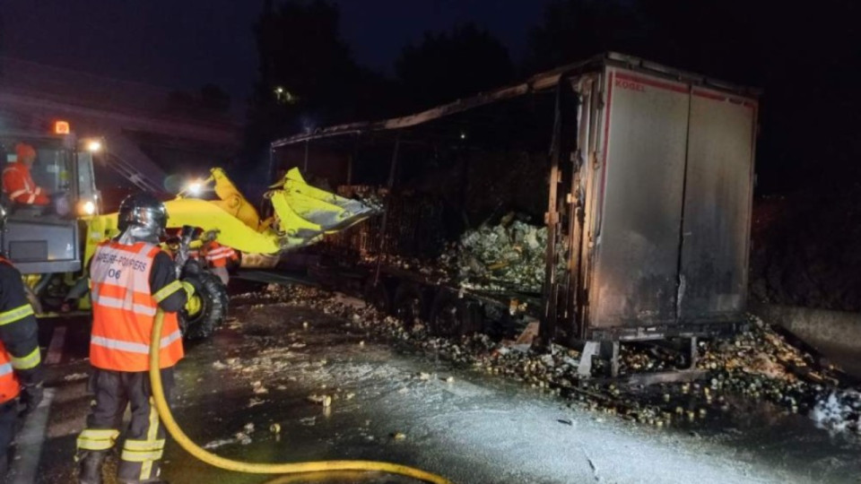 A8 : retour à la normale après l'incendie d'un camion rempli de sardines à l'huile