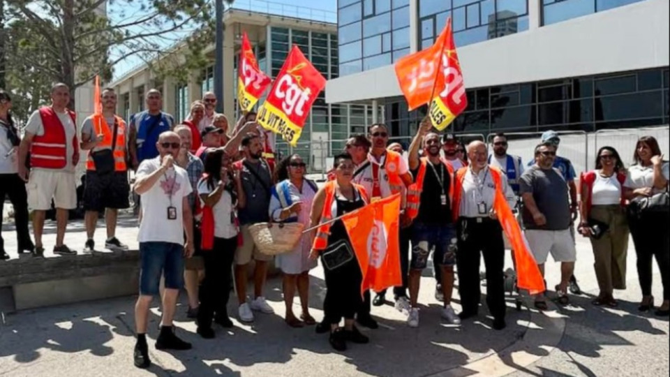 Deux tiers des Fran&ccedil;ais sont contre la r&eacute;forme des retraites, les syndicats aussi