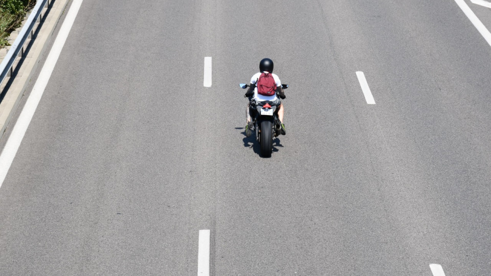Grasse : un motard de 31 ans meurt apr&egrave;s avoir percut&eacute; un rail de s&eacute;curit&eacute;