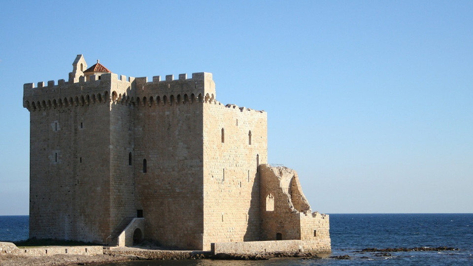 La tour-monast&egrave;re de l'&Icirc;le Saint-Honorat retenue pour le loto du patrimoine