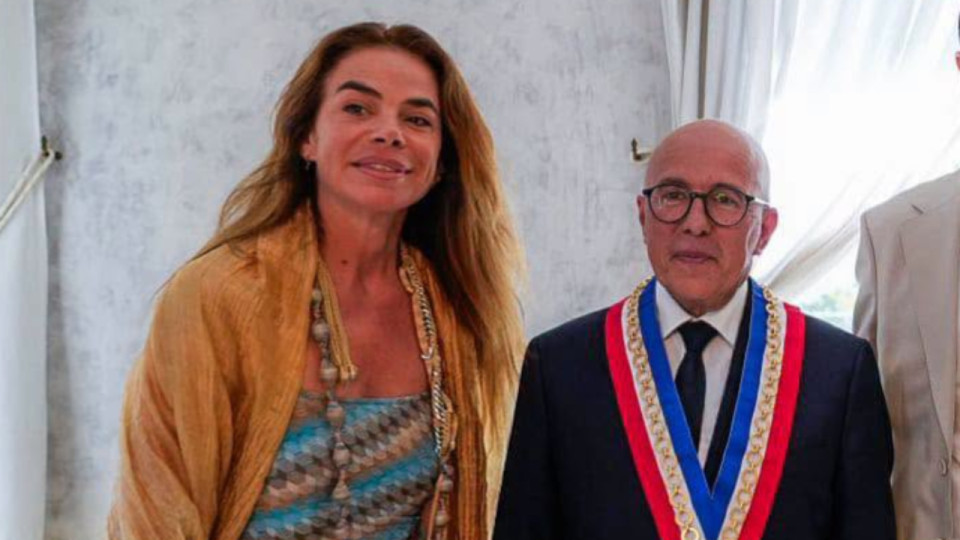 Nice : la compagne d'Eric Ciotti, Olivia Peraldi, l&eacute;g&egrave;rement bless&eacute;e dans un accident de la route