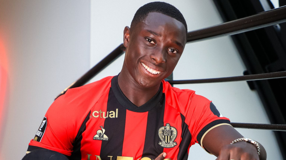 OGC Nice : &eacute;norme coup dur, Antoine Mendy victime d&rsquo;une rupture des ligaments crois&eacute;s