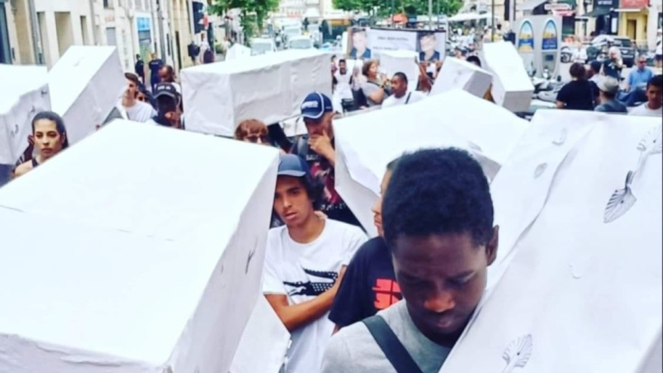 Une marche contre les violences